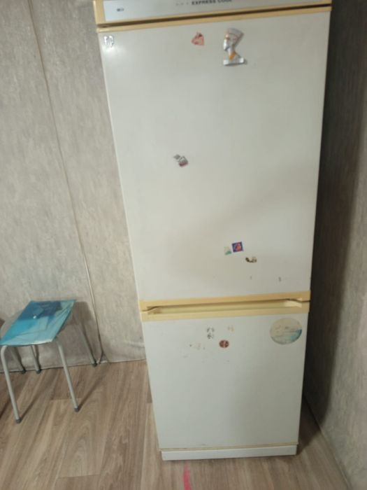 Продам холодильник