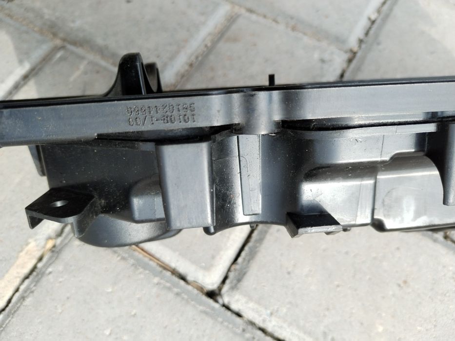 Vând capac culbutori Peugeot 308 SW II 2015  1,6 HDI