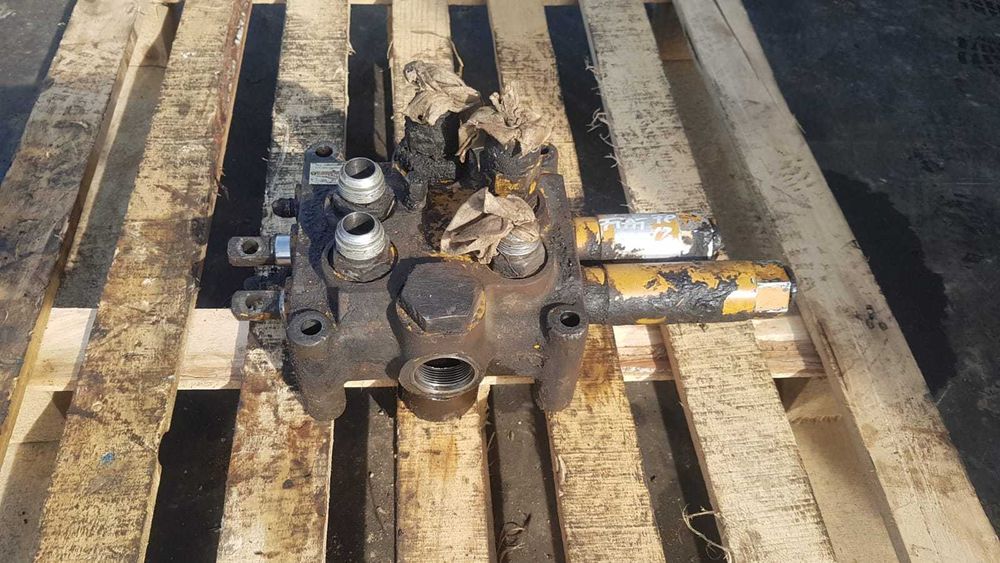 Distribuitor hidraulic Parker VDSP24DF86