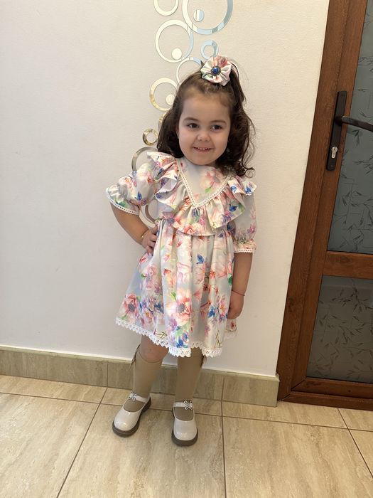 Rochita eleganta si accesoriu par marime 2,4 ani