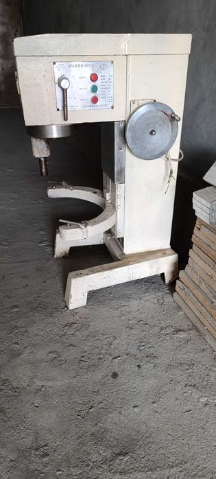 Мексер сотилади 50 литрли