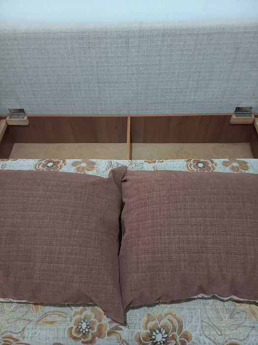 Продам диван б/у 16000