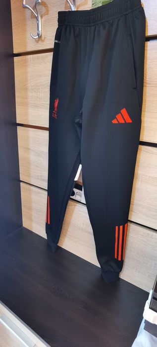 Спортен екип Ливърпул