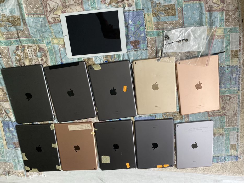 Lot 10  IPAD-uri pentru piese( air2, gen7 , gen 8, gen 9 )