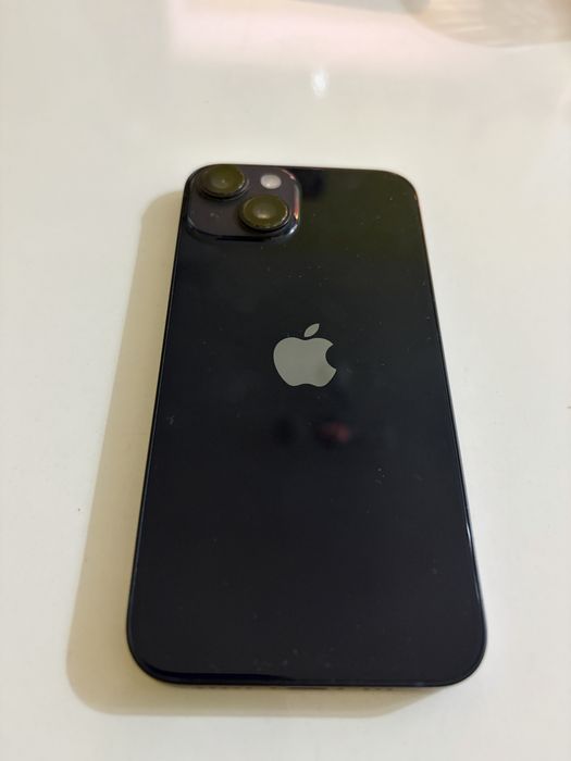 Продавам iPhone 14