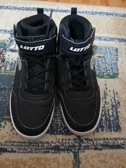 Vand ghete copii, marca Lotto, marime 35, pret 80 de lei