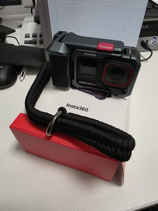 Camera de Acțiune – Insta360 Ace Pro 2