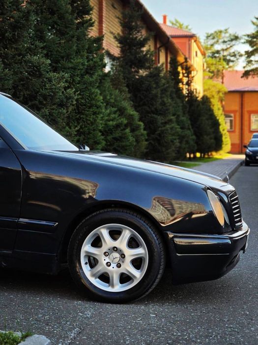 Продам мерседес w210