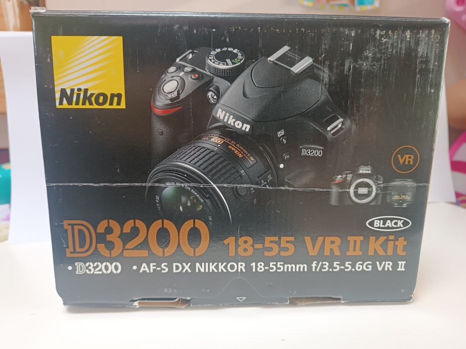 Продавам NIKON d 3200 +2 бр.обективи