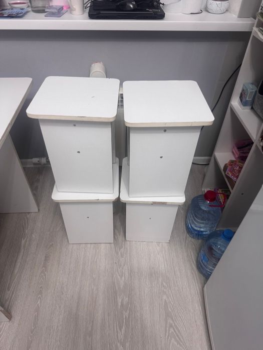 Продам стол с табулетками, стол письменный и комод