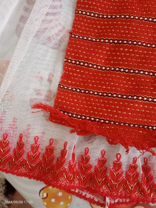 Vând costum popular fete