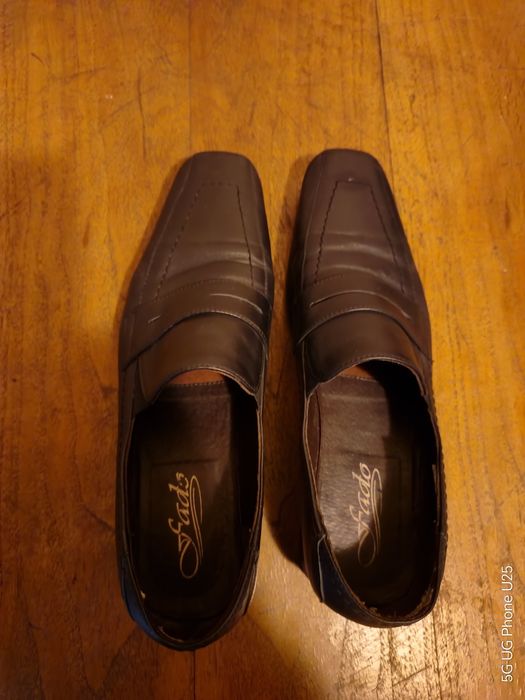 Продавам мъжки обувки