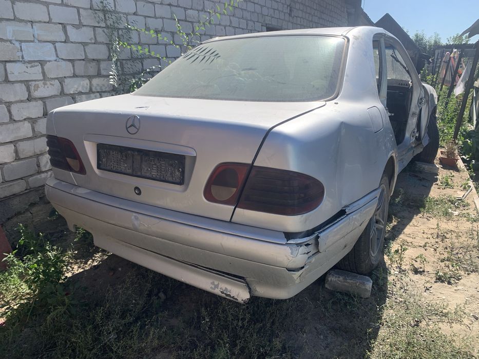 Авторазбор мерседес  210