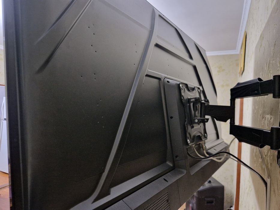 Установка телевизора на стену кронштейн