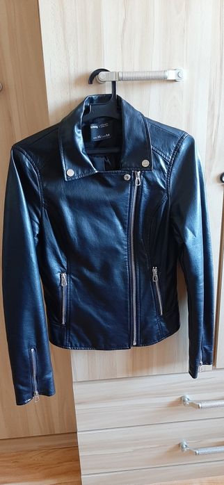 Дамско кожено яке