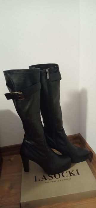 Încălțăminte.Cizme damă