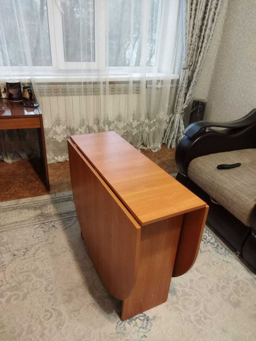 Стол Книжка для дома