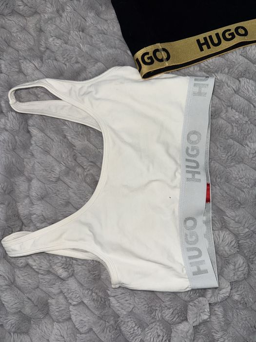 Hugo бюстиета сутиени като нови