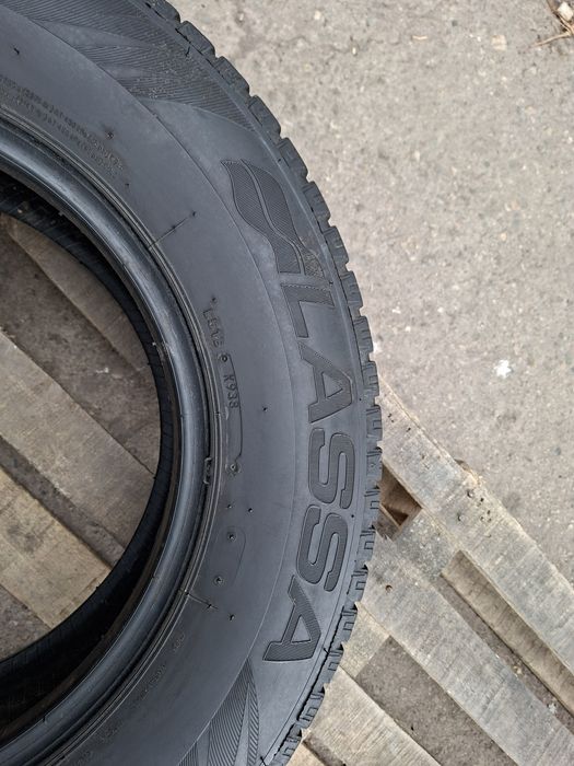 1бр. Бусова 215/70/15C Lassa Wintus 2