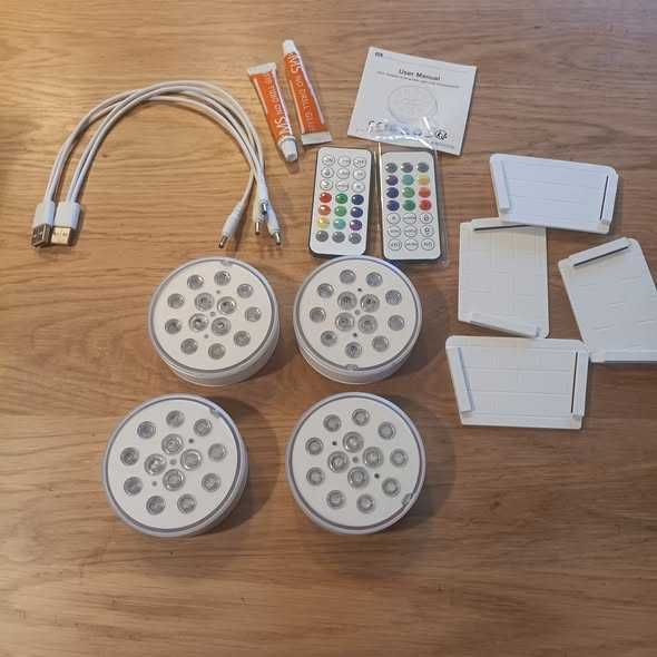 Комплект от 4 LED лампи за басейн RGB, IP68, с дистанционно