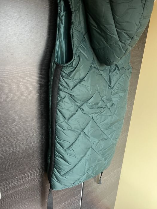 Зелен дълъг мъжки елек.