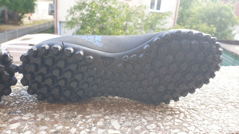 Adidas 33 teren sintetic