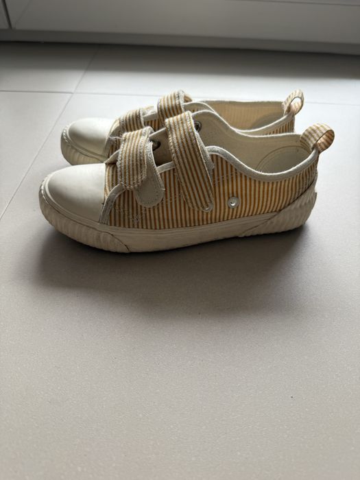 Adidasi vara marime 33