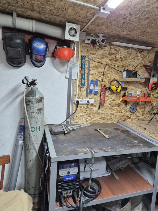 Продам гараж в центре