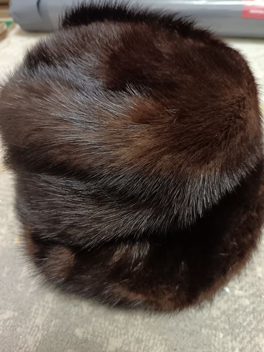 Норковые шапки б/у