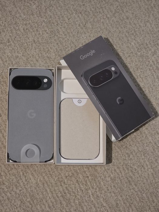 Telefon mobil Google Pixel 10 Pro, 256GB, 16GB RAM, 5G,Obsidian