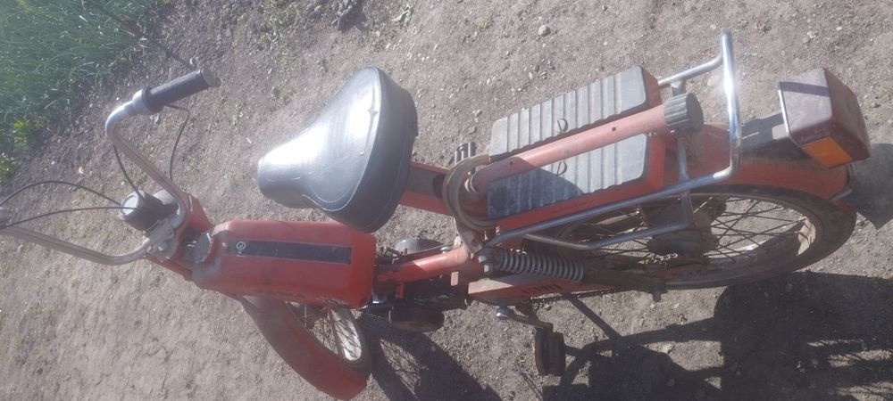 2 bucăți JAWA pentru colecționari