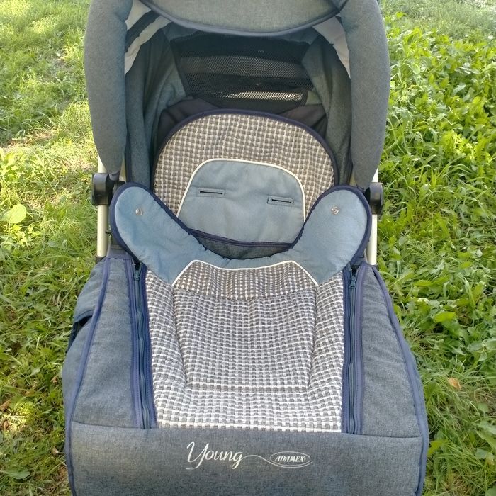 Продам коляску все сезонную