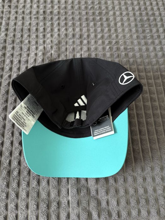 Mercedes Benz AMG Petronas F1 Team x Adidas шапка с козирка