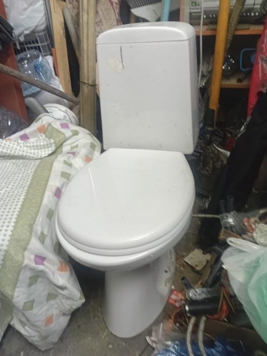 Продам унитаз срочно