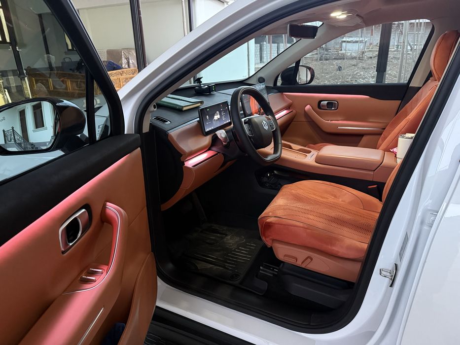 Leepmotor C16 hybrid