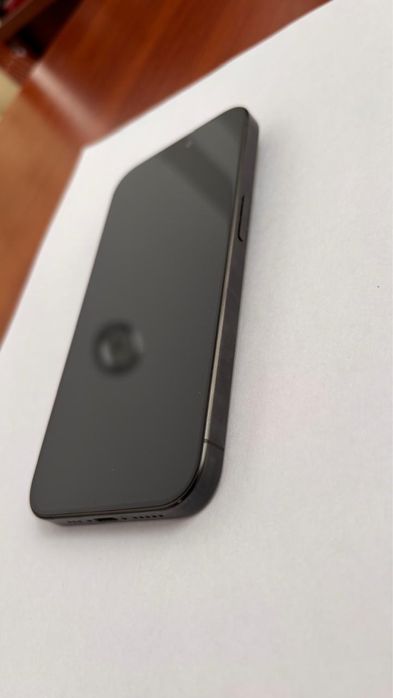 Айфон 15 про. Черный.