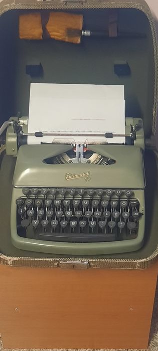Mașină de scris Rheinmetall  impecabilă