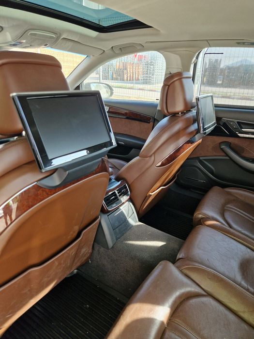 Vând Audi a8L 2011
