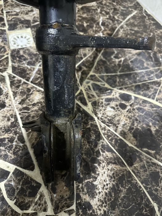 Продам амортизатор