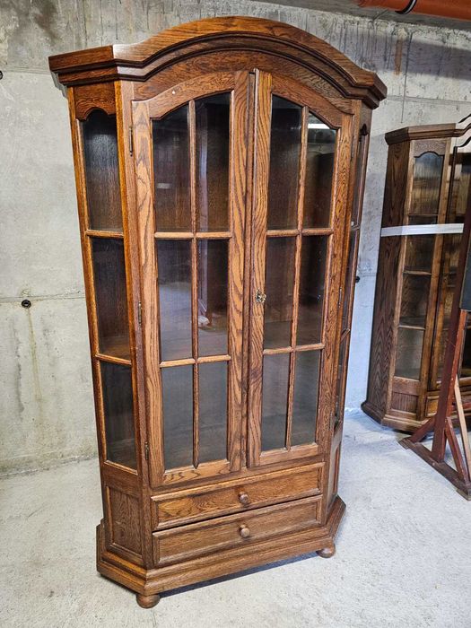 Конзолна витрина в стил Рустик