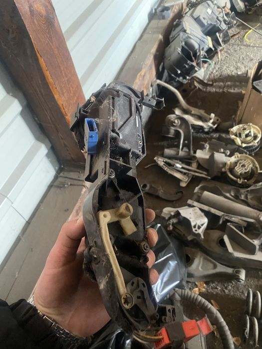 Продам пластик салона Мерс w202