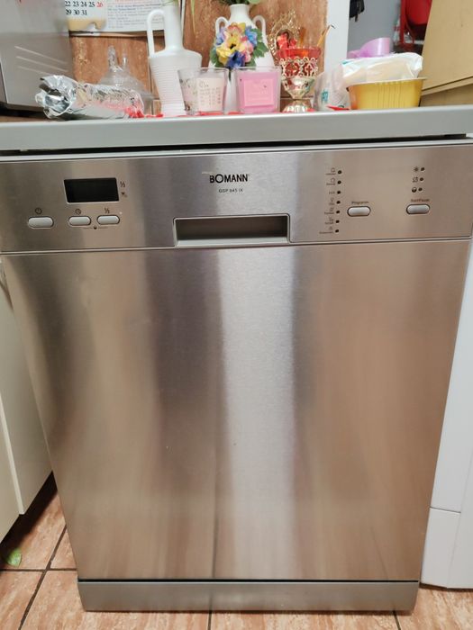 Vând mașină de spălat vase