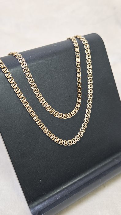 Цепь из красного золота