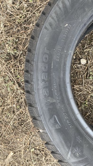 Срочно продам зимние шины
