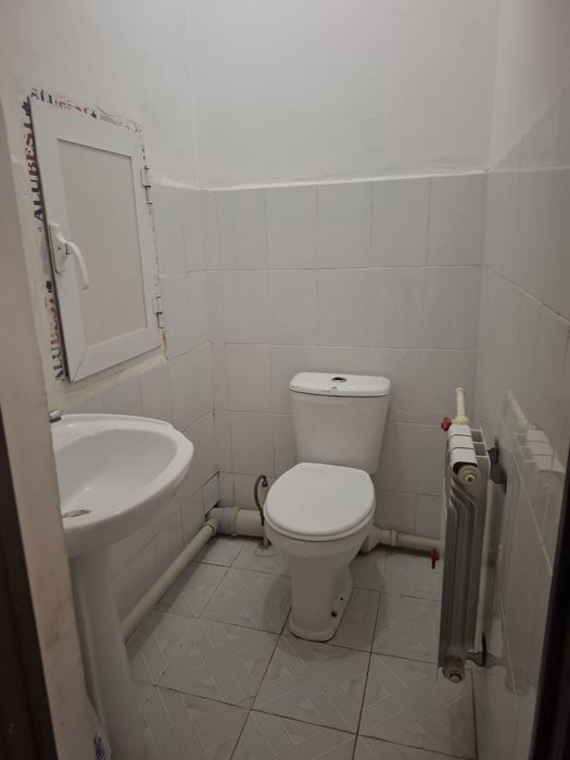 3 хонали, холодильник,  автомат стиральная машина,  кондиционе