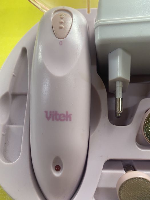 Маникюрная лампа