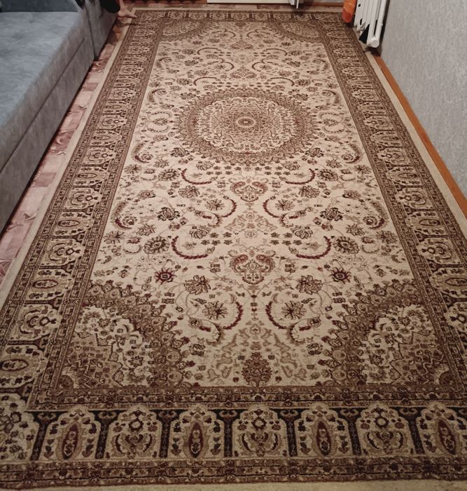 Продам ковёр, 2*4