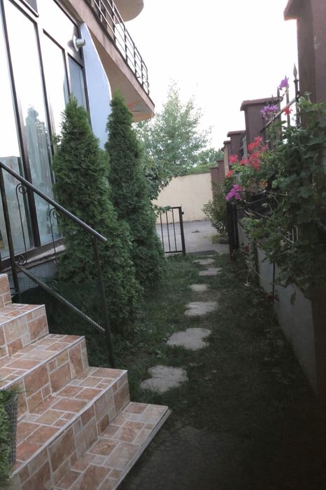 Apartament cu parcare si  curte – Strada 1 Iunie, parter, 72 mp utili