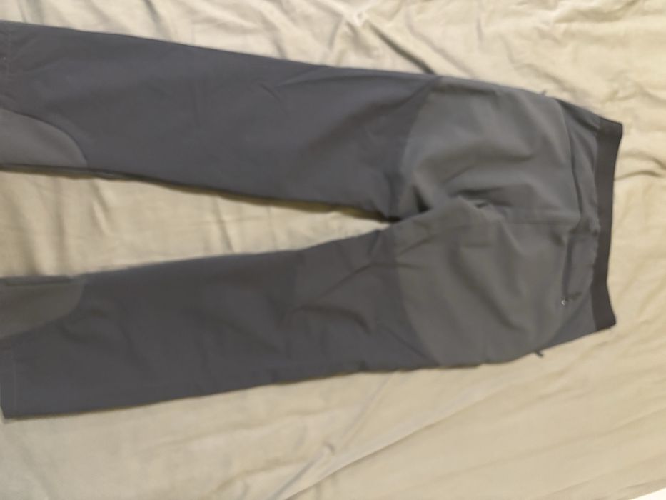 Продавам детски Quechua панталон за планински туризъм 93 cm дълъг