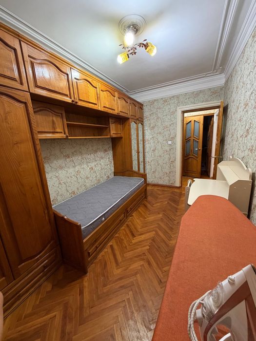 Аренда квартира ул. Садыка Азимова 4/2/4 100 м2